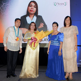 Outstanding PhilHealth Employees Feted