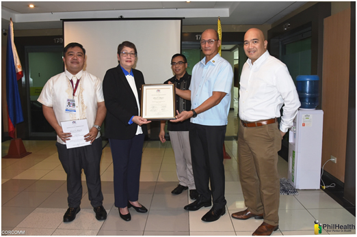 In photo are (L-R) Carnetes; Aragona; PhilHealth Area Vice Presidents and PRAISE members Gregorio C. Rulloda (foreground) and Walter R. Bacareza (right most); and PhilHealth President and CEO BGen. Ricardo C. Morales.